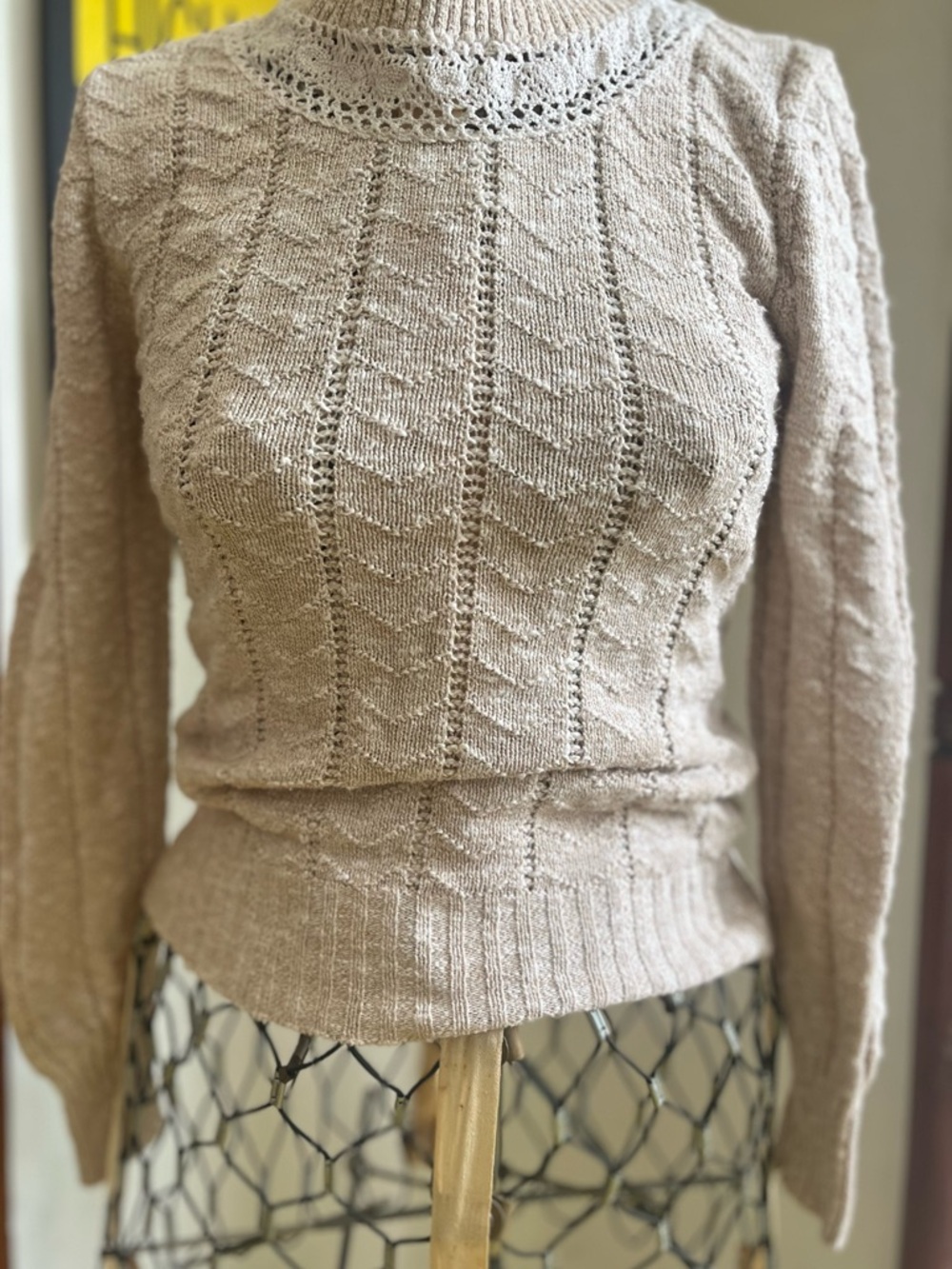 Vintage 80s Soft Classic Cable Knit Women's Sweater w/ Lace Accent